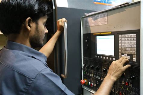 cnc machine course in islamabad|cnc machinist kirthar road.